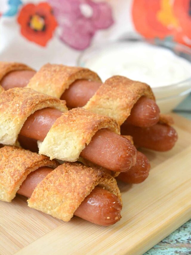 hotdog on a cutting board