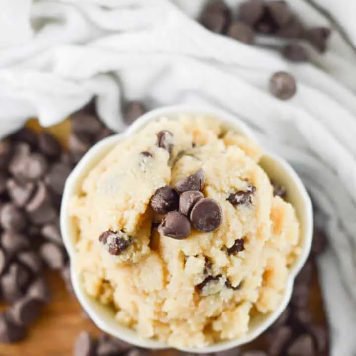 Keto cookie dough recipe: Best chocolate chip recipe - Everyday Ketogenic