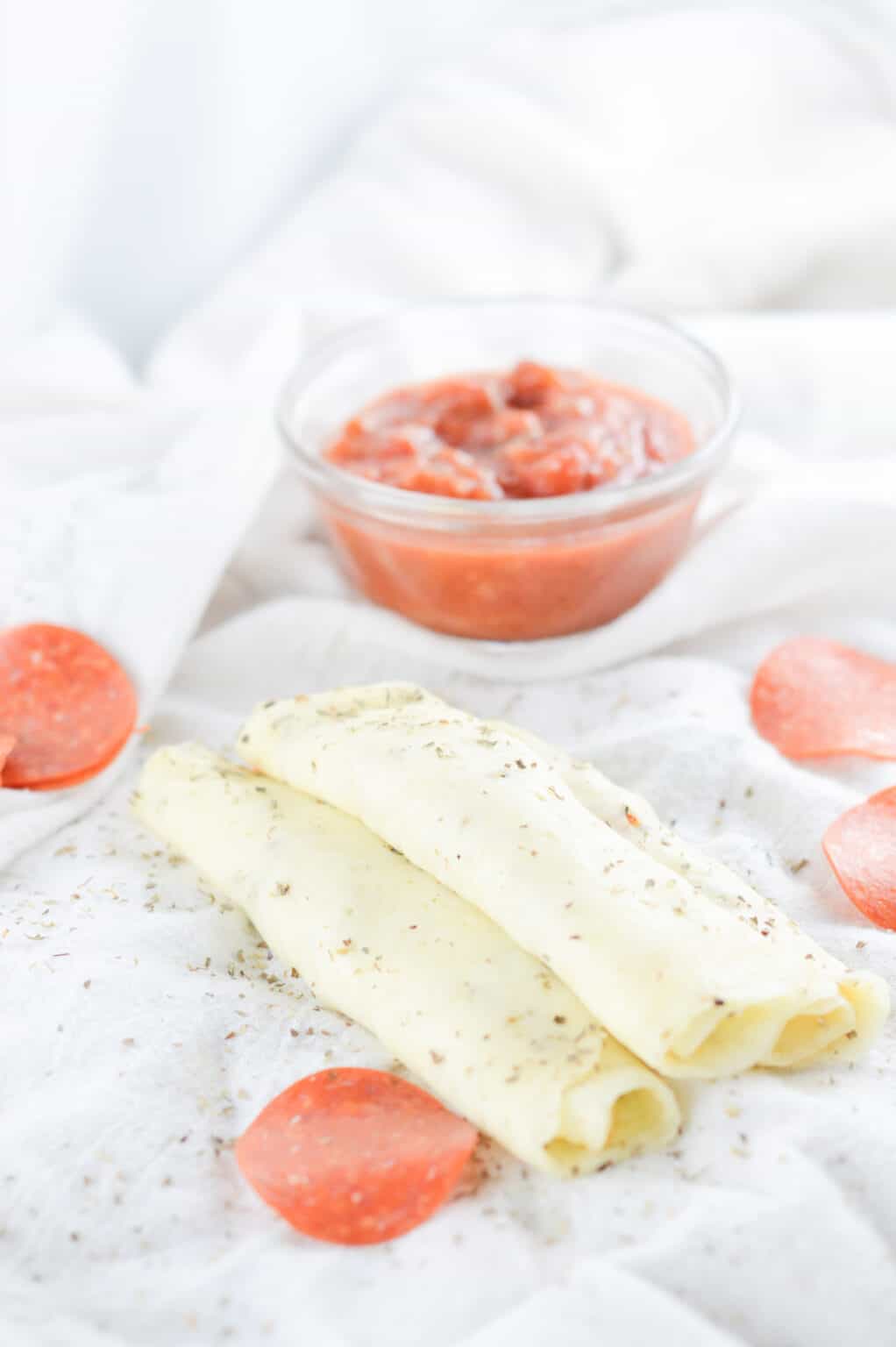 Keto Pepperoni and Cheese Pizza Roll Ups Everyday Ketogenic