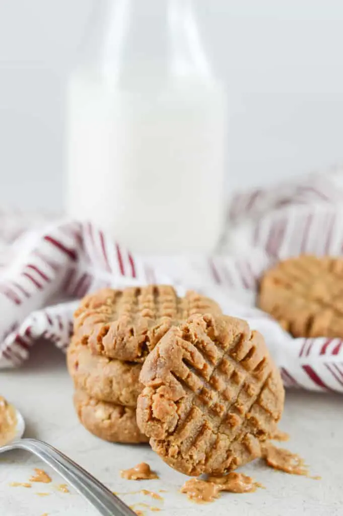 Keto Peanut Butter Cookies