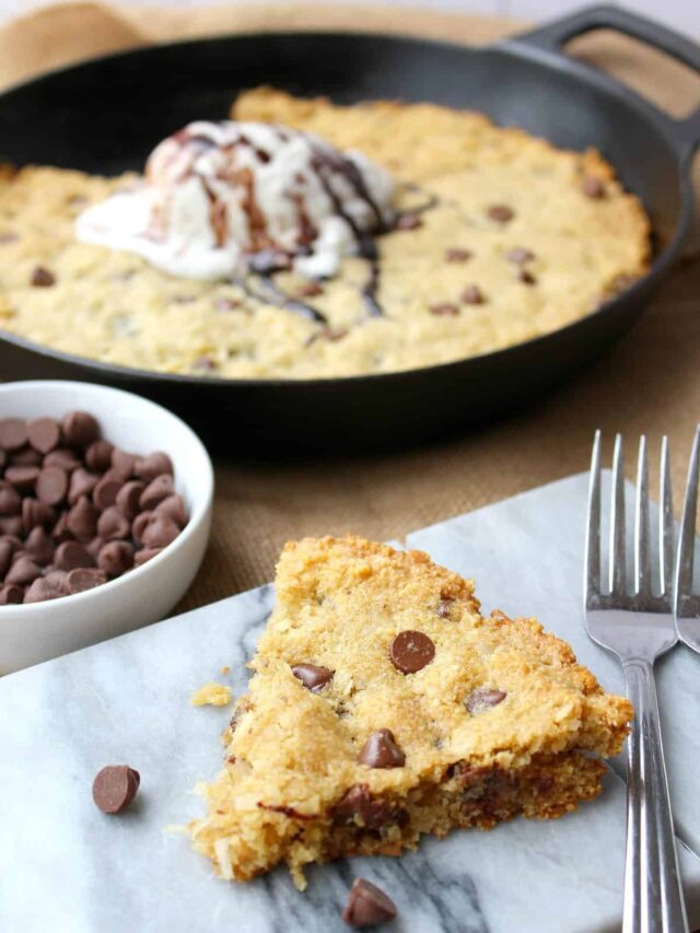 Keto Cookie Skillet