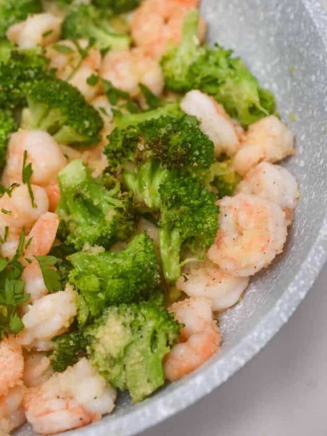 ready to eat keto shrimp and broccoli stirfry